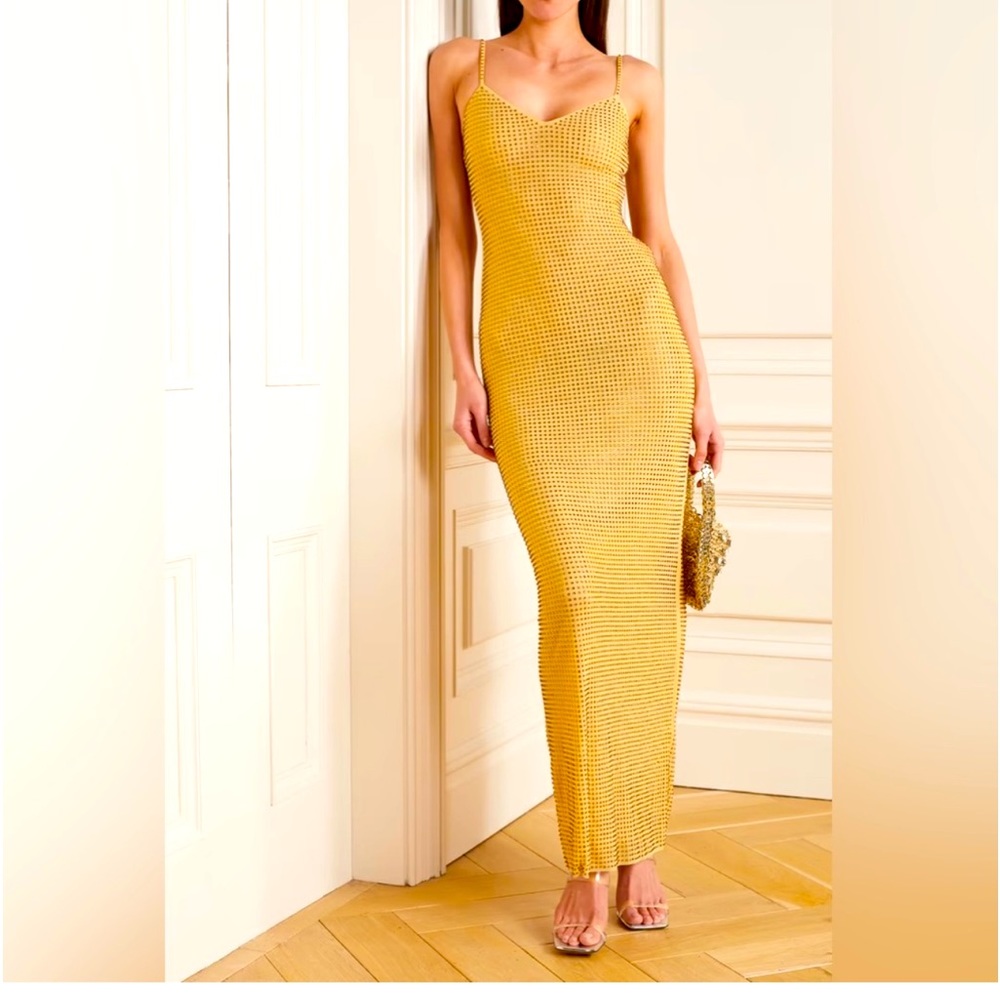 SELF-PORTRAIT NWT
Crystal-embellished mesh maxi dress
Yellow. UK 8 /US 4
